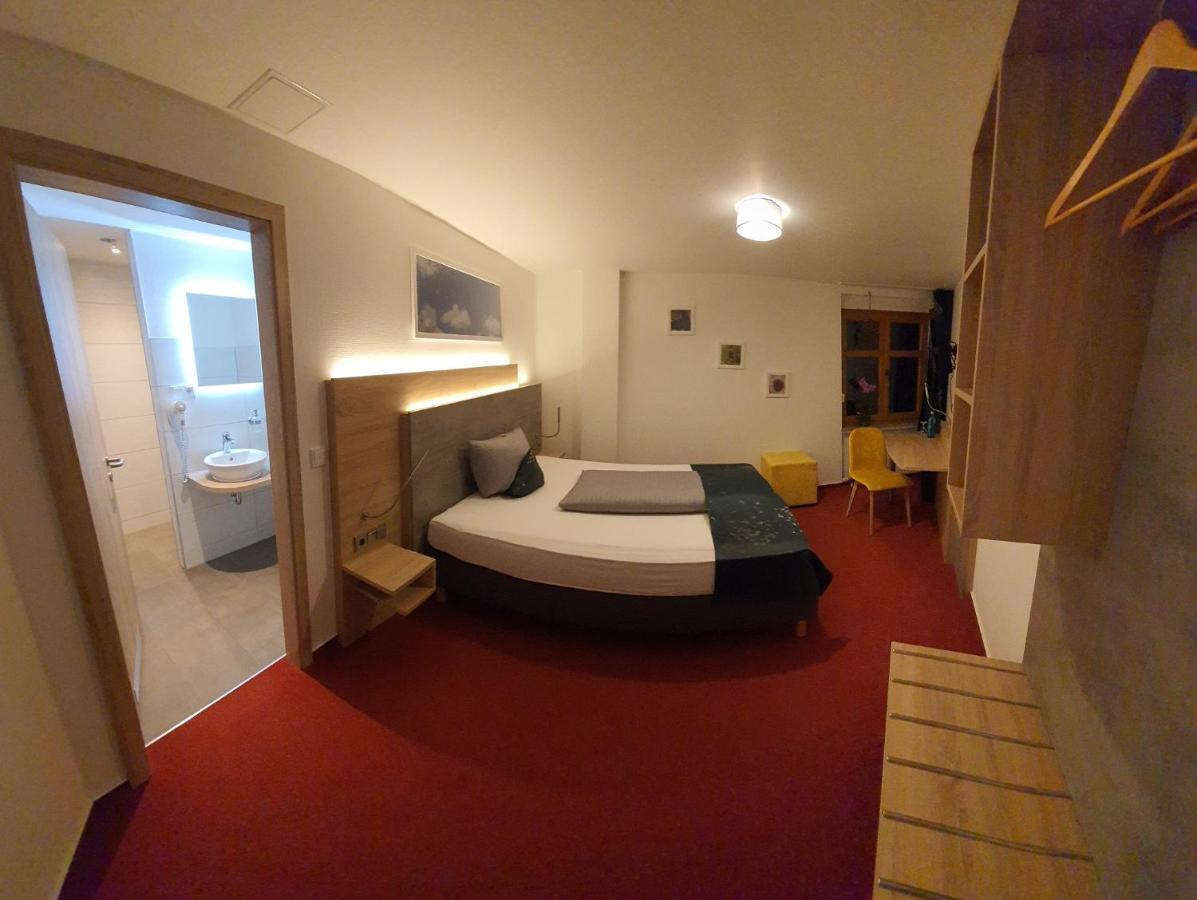Hotel Bike & Hike Obersuhl Exterior photo
